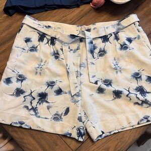 Tahari Lined Floral Print Women's Shorts